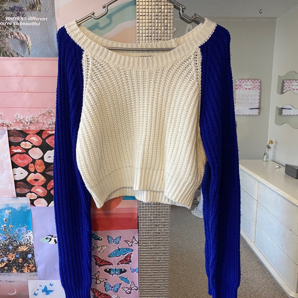 Cropped sweater